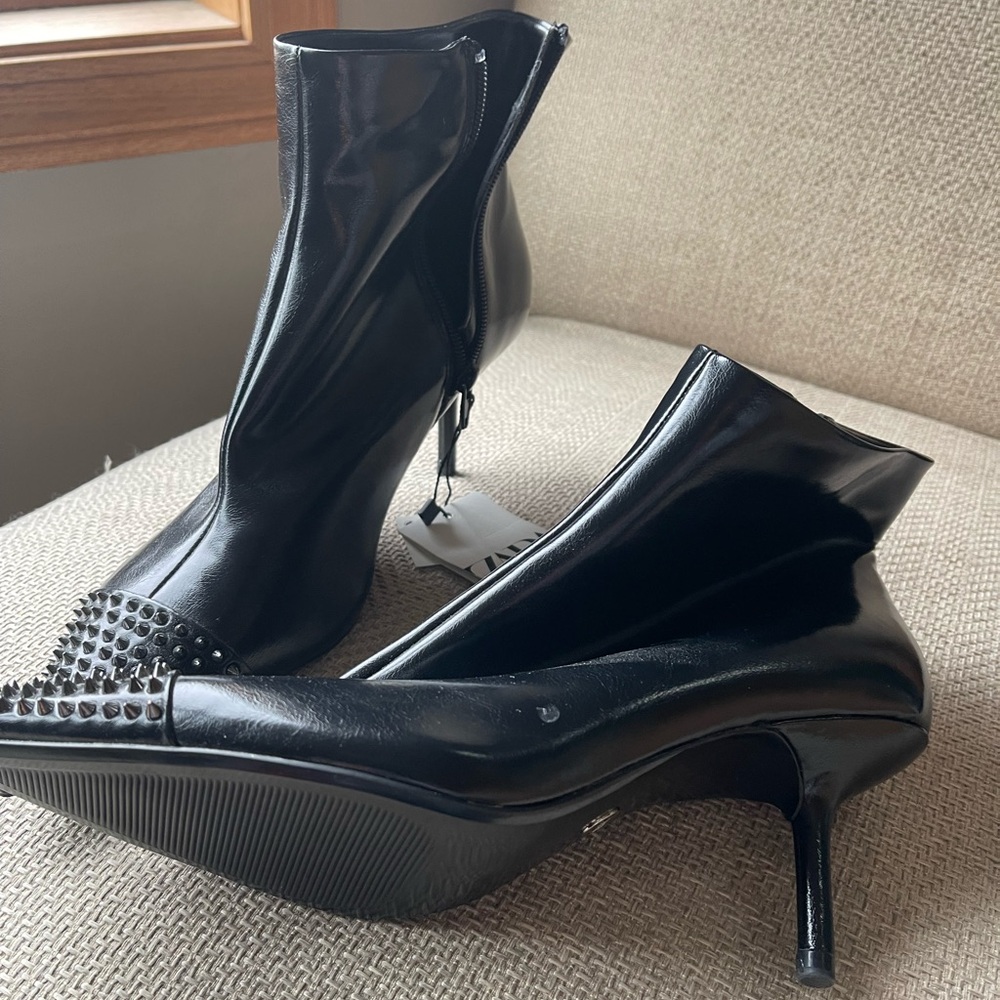 NWT Zara studded boots
